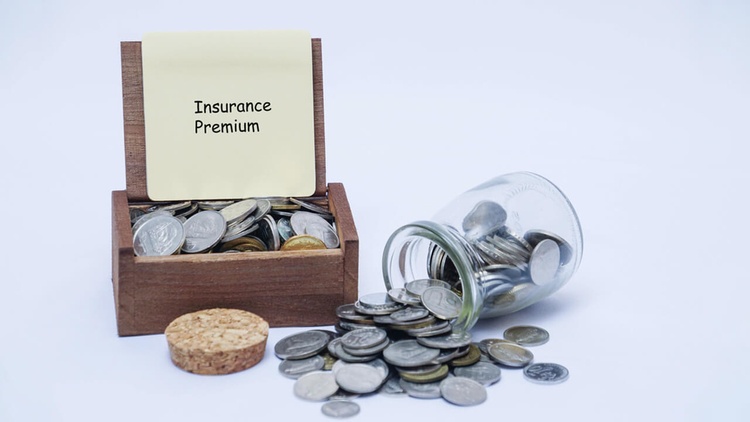 6 tips to reduce health insurance premiums